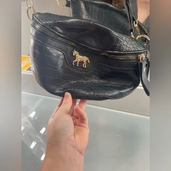 SHEIN black cross body - Picture 3 of 3